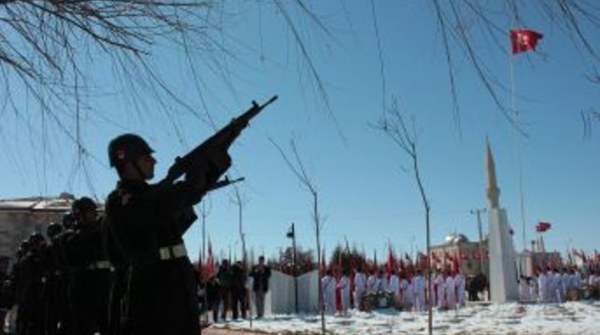 &Ccedil;anakkale Zaferi ve Şehitler G&uuml;n&uuml; kutlandı