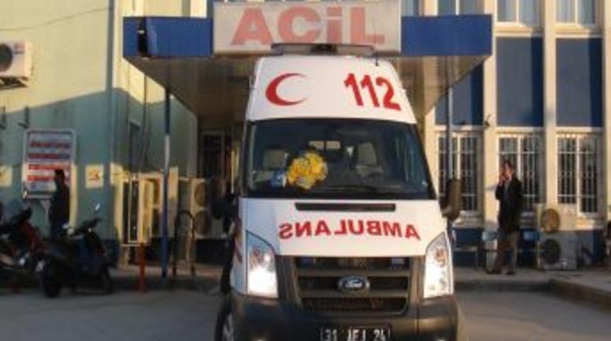 Ambulanslar sınır hattında yaralı taşıyor