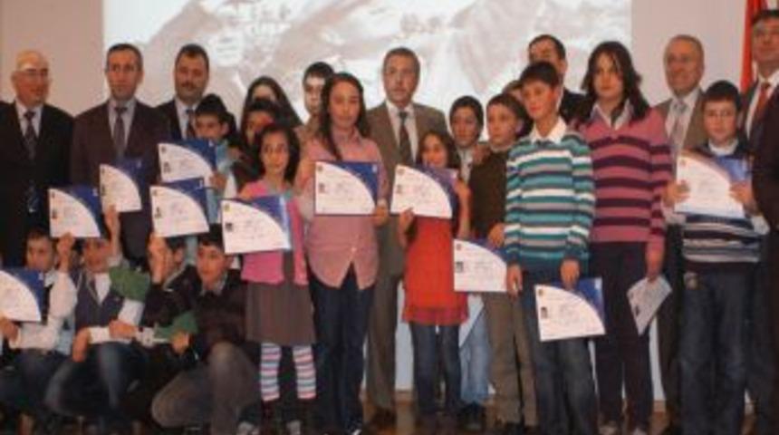 Model u&ccedil;ak kursunu tamamlayanlara sertifikaları verildi