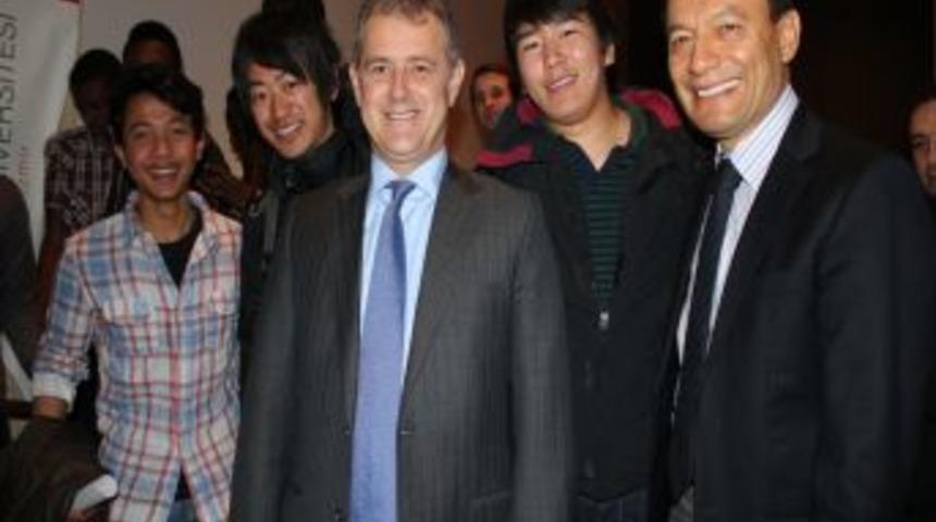 &Ouml;zgener bir ziyaretle tam 36 &uuml;lkeye birden ulaştı