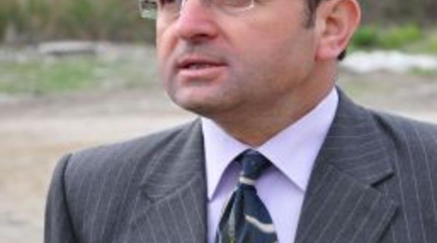 Fethiye'de kıyı kenar &ccedil;izgisine uymayan yapılar yıkılıyor