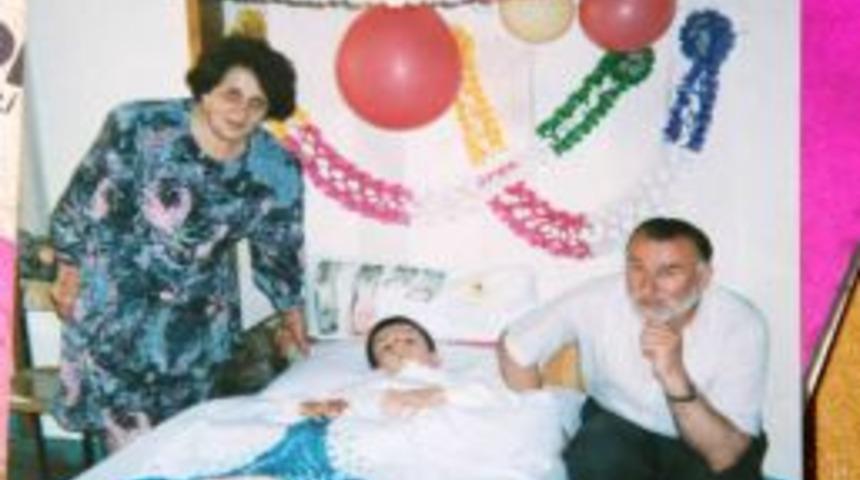 &Ouml;len &ccedil;iftin parasını &ccedil;ekmek isterken yakalandılar