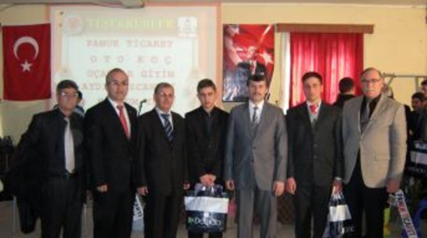 Balıkesir Anadolu İmam Hatip Lisesi iki dalda il birincisi oldu