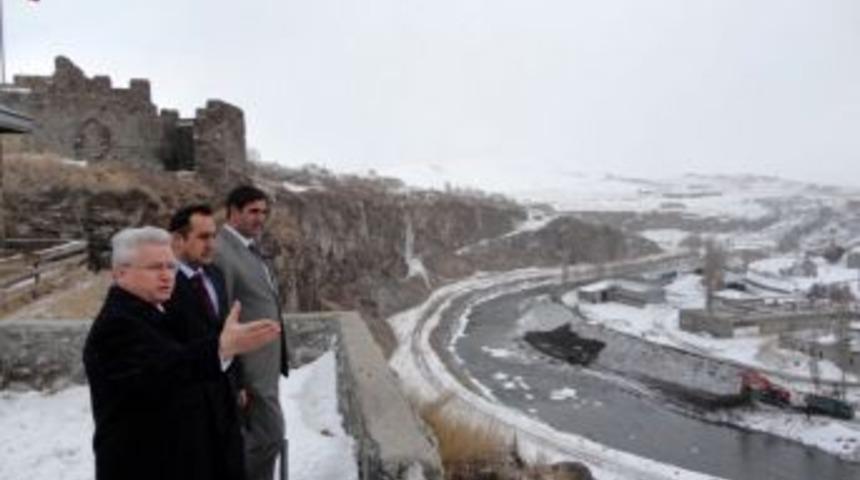 Kura Nehri kenarındaki ev ve işyerleri i&ccedil;in tedbir alınıyor