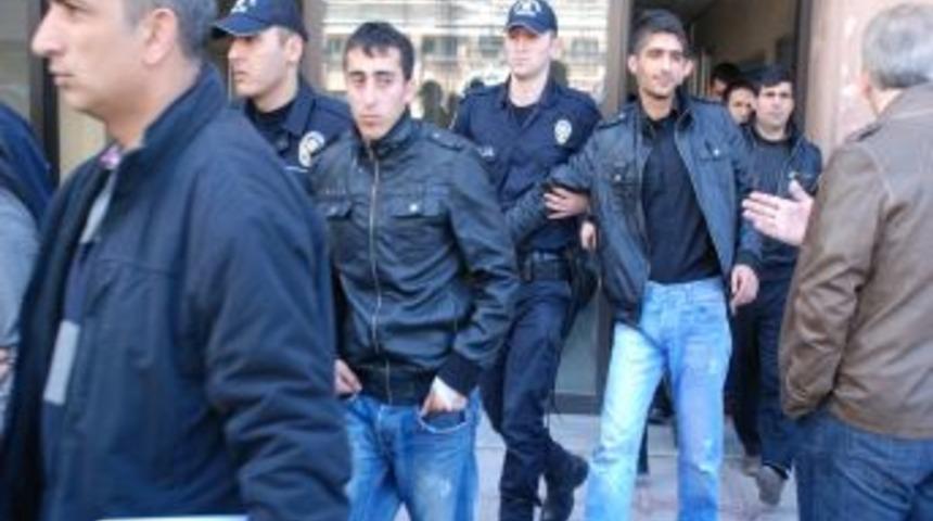 Nevruz g&ouml;zaltıları adliyeye sevk edildi