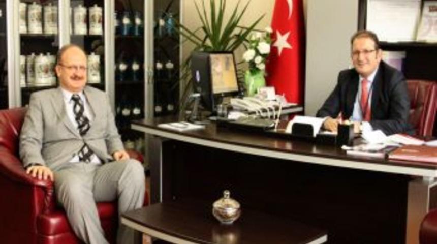 Rekt&ouml;rden başhekime hoşgeldin ziyareti