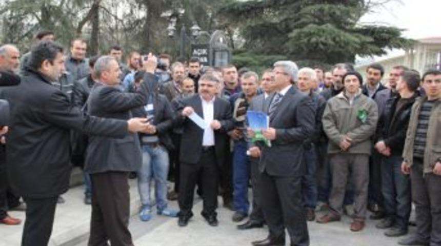 Hurdacılar Kağıthane Belediyesi &Ouml;n&uuml;nde Eylem Yaptı