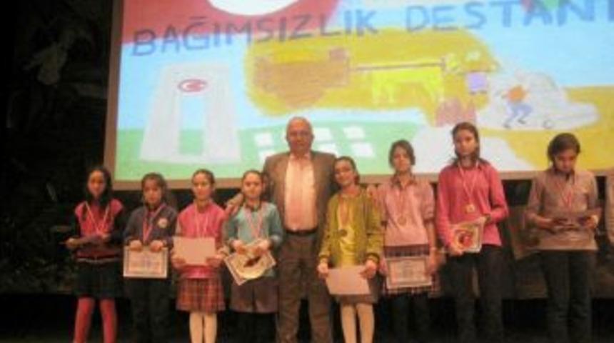 Yıldırım Koleji, &Ccedil;anakkale Zaferi'ni &ouml;d&uuml;llerle kutladı