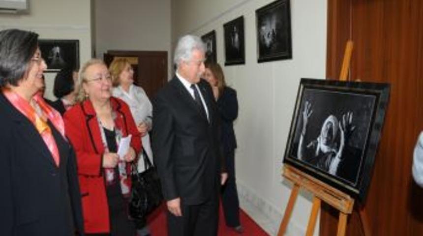 Yaşlılarla dayanışma sergisi ilgi g&ouml;rd&uuml;