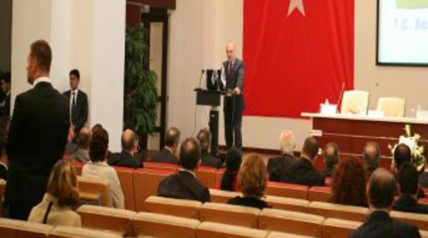 Bakan Bayraktar: "kentsel D&ouml;n&uuml;ş&uuml;m&uuml; Yapmak Zorundayız"