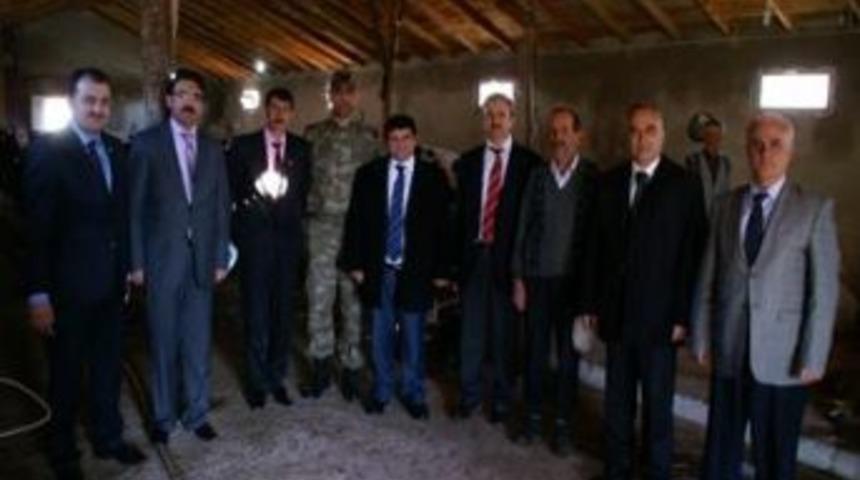 Vali Mayda k&ouml;y ziyartlerinde