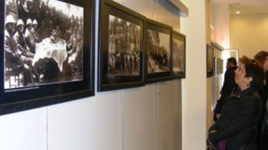 'Bir H&uuml;rriyet T&uuml;rk&uuml;s&uuml;' isimli fotoğraf sergisi ziyaret&ccedil;ilerini bekliyor