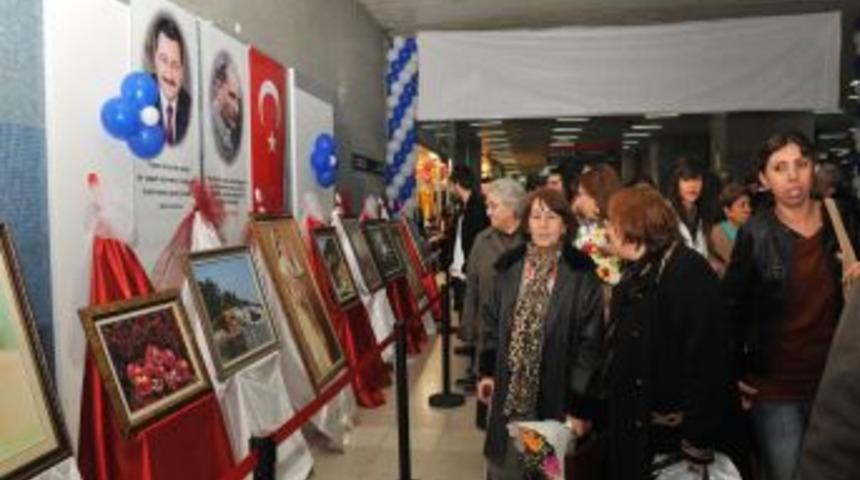 Yaşlı ressamların eserleri Metro Sanat Galerisi&rsquo;nde sergileniyor