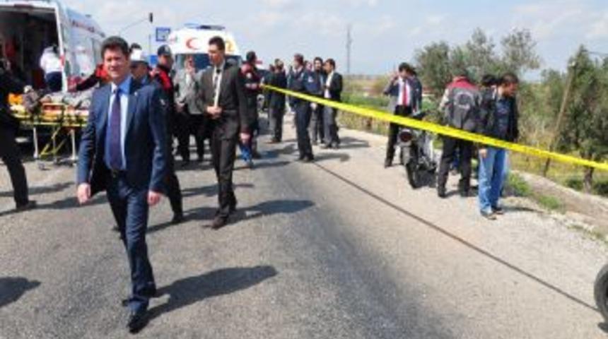 Motosikletle Ka&ccedil;an Ş&uuml;pheliler Polisi Yaraladı