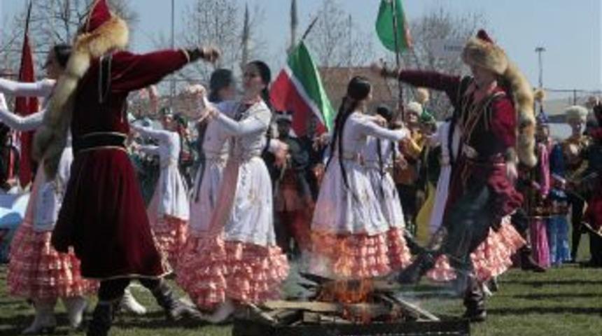 Nevruz&rsquo;a Ey&uuml;p Sultan&rsquo;da muhteşem kutlama