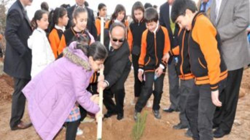 Malatya İn&ouml;n&uuml; &Uuml;niversitesi'ne Fidan Dikildi