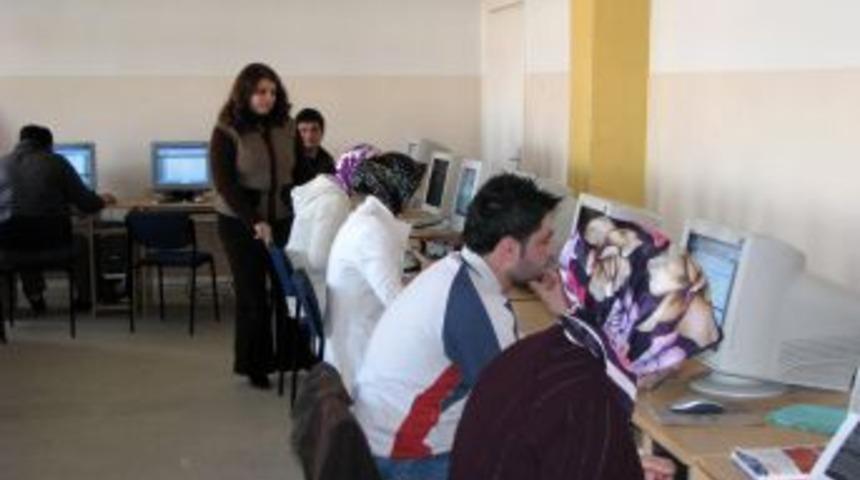 Sorgun&rsquo;da bilgisayar kursu a&ccedil;ıldı