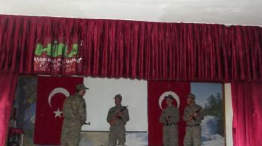 &Ccedil;anakkale şehitleri g&ouml;zyaşları ile anıldı