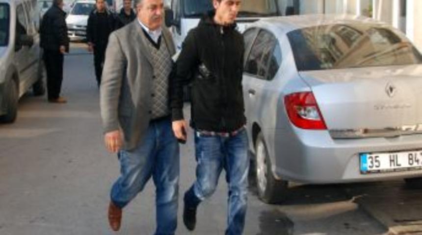 İzmir'de ter&ouml;r &ouml;rg&uuml;t&uuml; KCK operasyonu: 40 g&ouml;zaltı