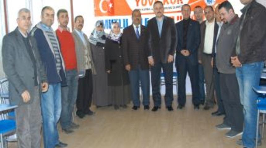 "Şiddet g&ouml;ren kadının &ccedil;ocukları da sorunlu b&uuml;y&uuml;yor"