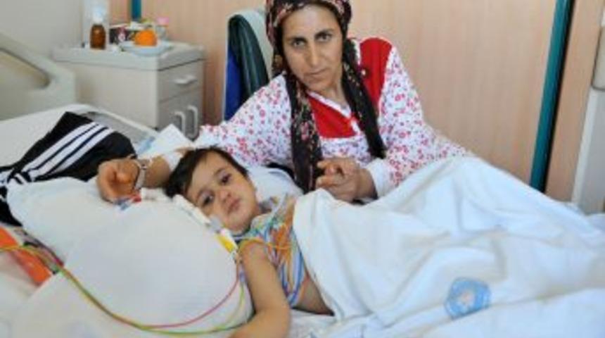 Oğlunun diyalize girmesini istemedi, b&ouml;breğini bağışladı