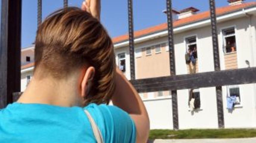 Edirne&rsquo;de ka&ccedil;aklara &ouml;zg&uuml;rl&uuml;k eylemi