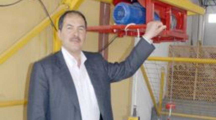 İnşaatta kalıp ustasıydı, şimdi iş&ccedil;ilerin can g&uuml;venliği i&ccedil;in &uuml;r&uuml;nler &uuml;retiyor