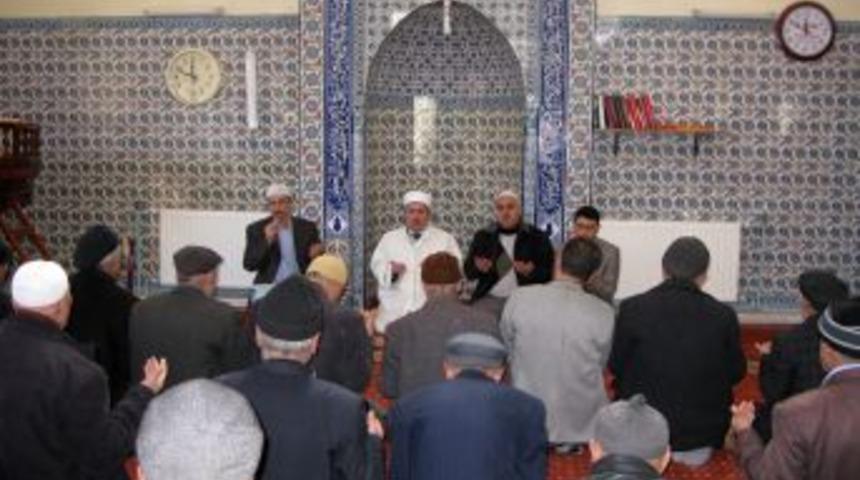 &Ccedil;anakkale şehitleri i&ccedil;in mevlit okutuldu