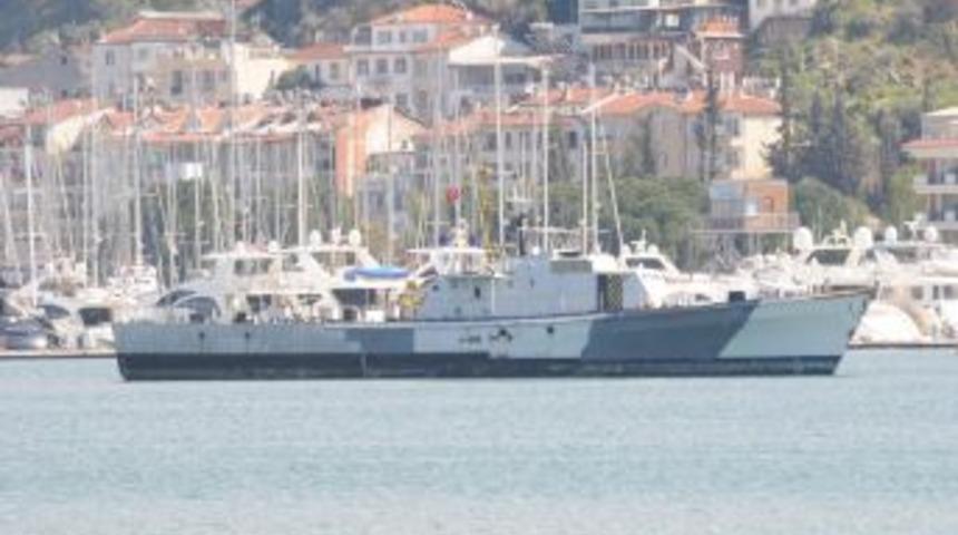 K&ouml;rfeze batırılacak askeri gemi Fethiye'ye geldi