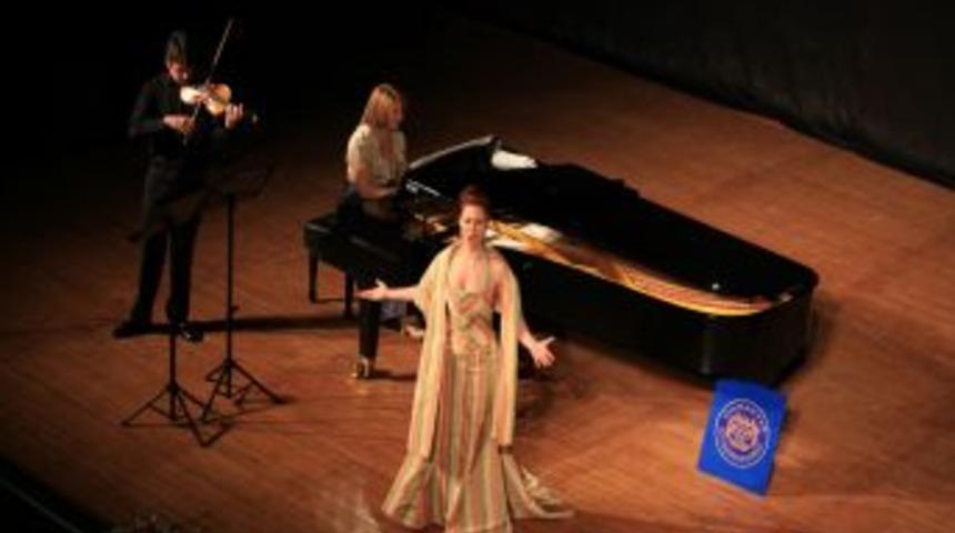 Gaziantep&rsquo;te Viyana r&uuml;zgarı esti