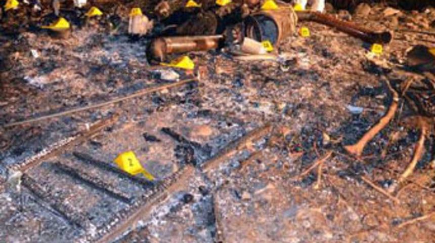 Niğde'de &ccedil;adır yangını: 2 &ouml;l&uuml;