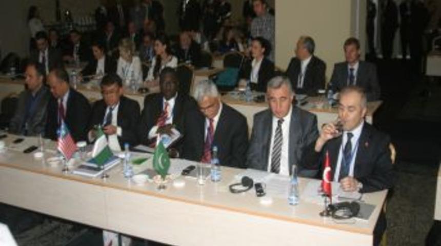 'Şehir, Atat&uuml;rk Havalimanı&rsquo;nı abluka altına aldı'