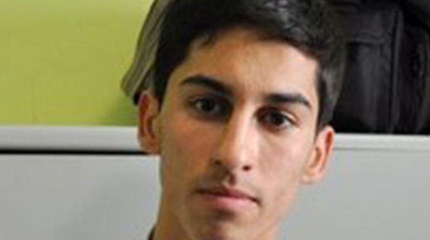 Dayak yiyen &ouml;ğrenci okuldan atıldı