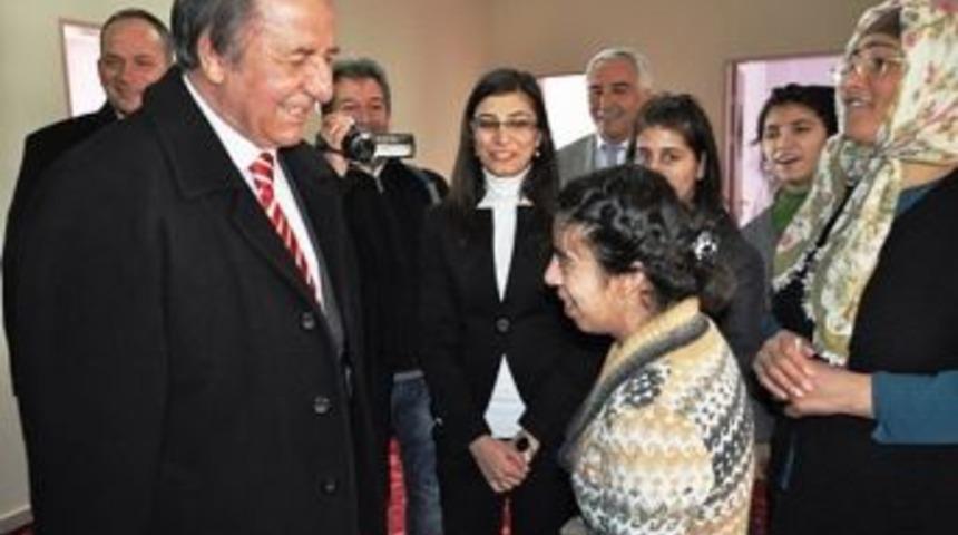 Vali baba rehabilitasyon merkezi&rsquo;ni denetledi