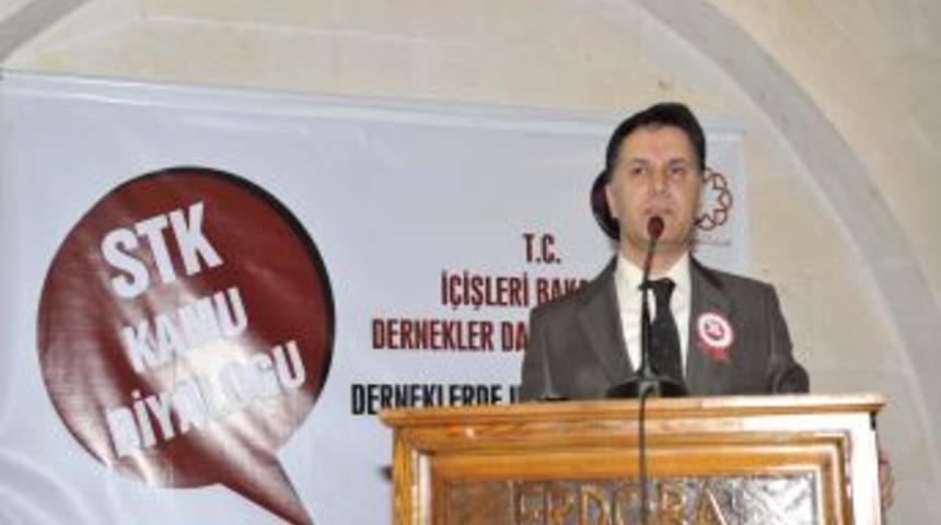 Vali Ayvaz: Ge&ccedil;mişte &uuml;lkeyi karıştırmak i&ccedil;in &ouml;zellikle kurulan dernekler vardı