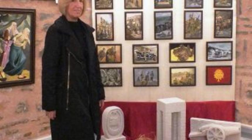 Meslek &ouml;ğrenen kadınlar &Ccedil;anakkale Sergisi a&ccedil;tı