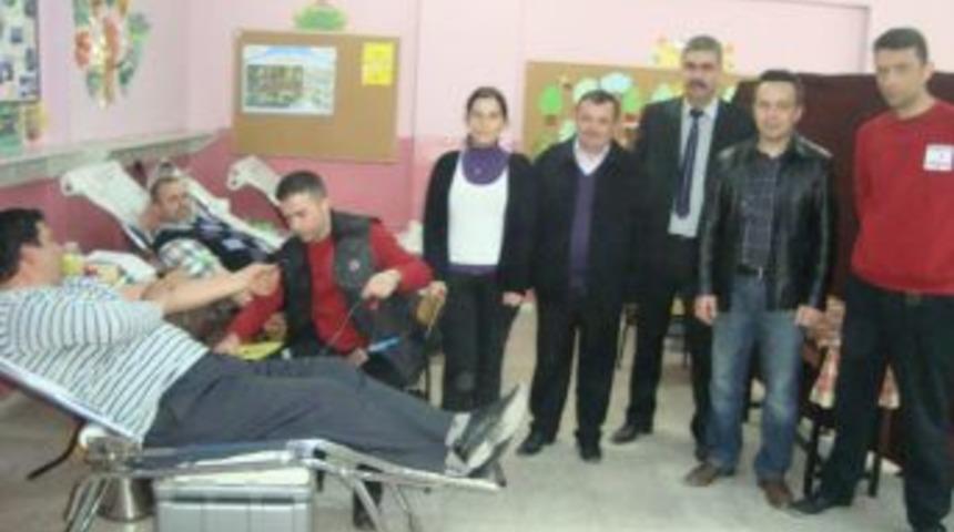 Merkez İ&Ouml;O kan bağışında bulundu