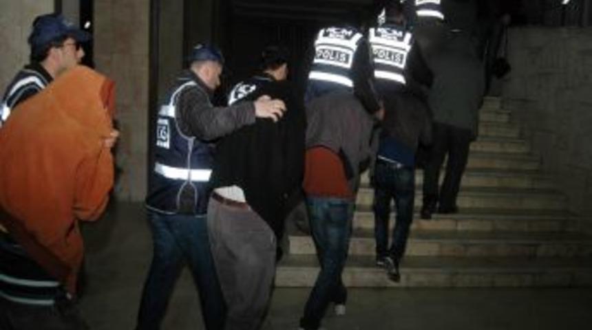 Uyuşturucu Operasyonunda 16 Kişi Tutuklandı