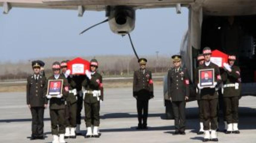 Ordulu şehitler Çarşamba Havaalanı'nda karşılandı