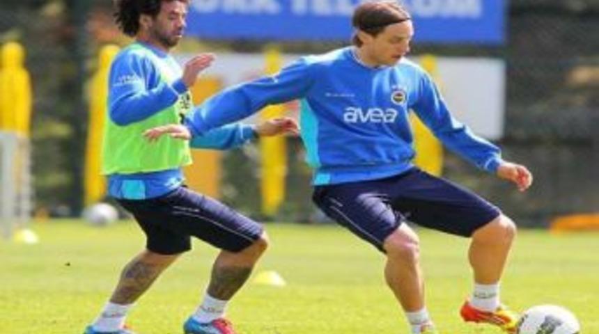 Fenerbah&ccedil;e, Medical Park Antalyaspor ma&ccedil;ı hazırlıklarını s&uuml;rd&uuml;rd&uuml;