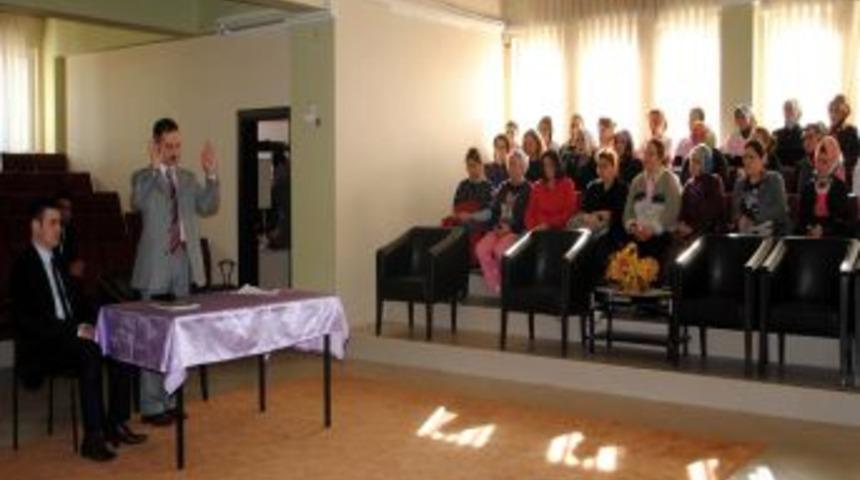 &Ccedil;ocuk yuvası personeline hizmet i&ccedil;i eğitim semineri