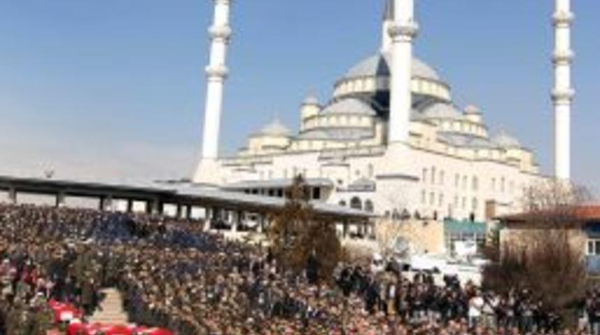 Sehitler Kocatepeden ugurlandi