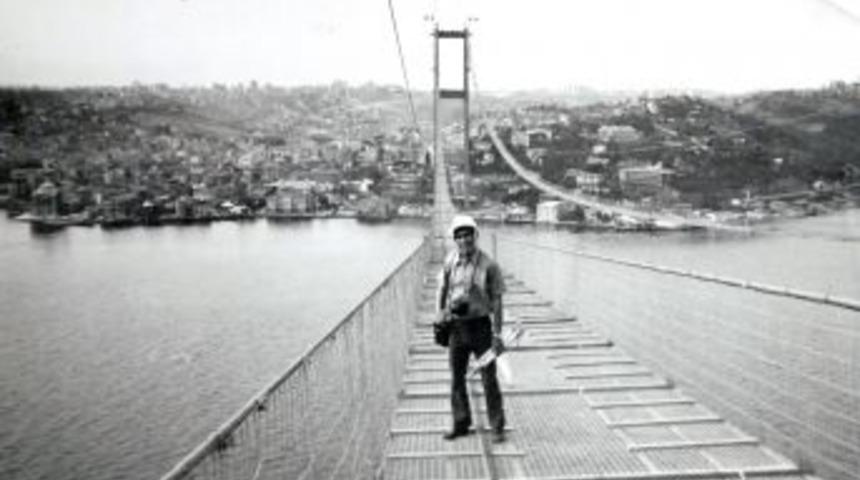 Boğaz K&ouml;pr&uuml;s&uuml; inşaatının her aşamasını Karayolları arşivi i&ccedil;in fotoğrafladı