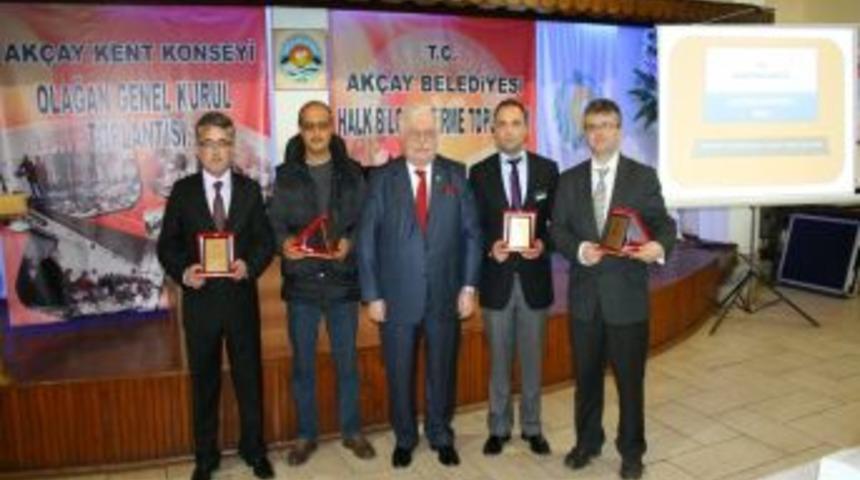Akçay belediyesi’nde başarılı personellere ödül..