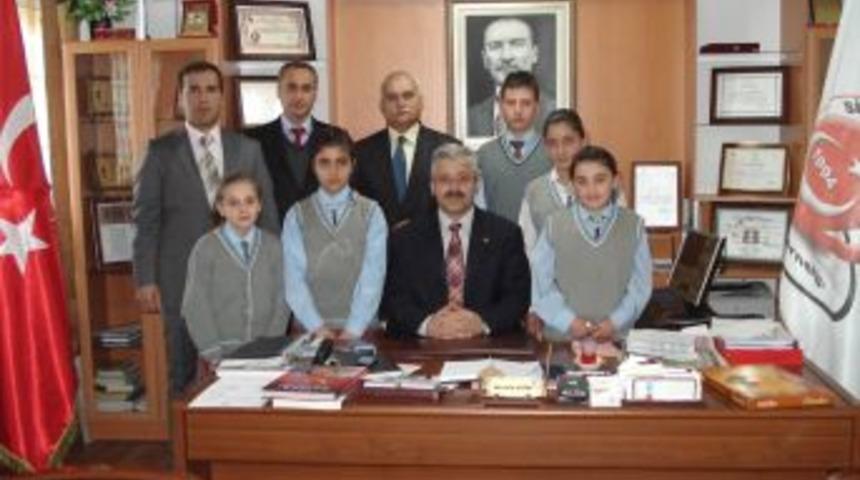 Şehit ailelerine &ouml;ğrencilerden anlamlı yardım