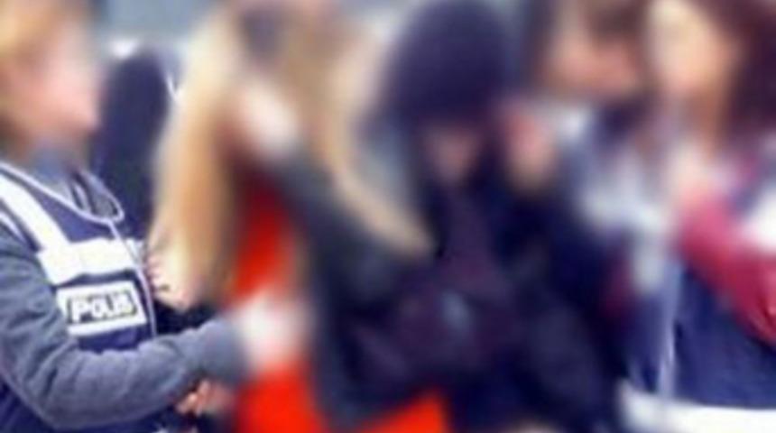 16 yaşındaki kız y&uuml;zlerce erkeğe pazarlandı