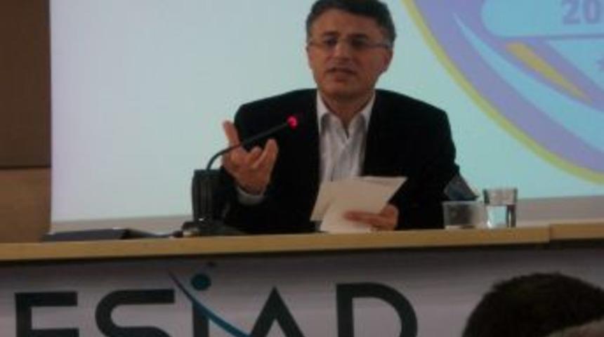 Do&ccedil;. Dr. Osman Can: Merkez, genelde toplumun gerisindedir