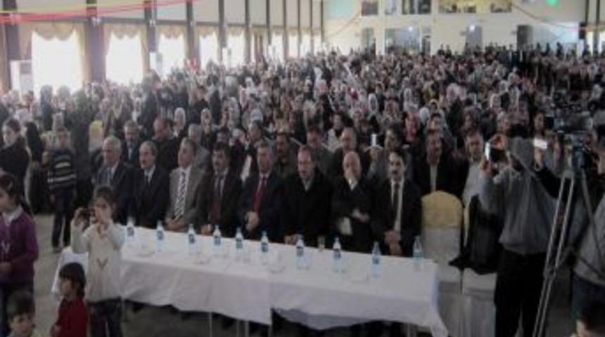 Kızıltepe'de hafizeler ta&ccedil; giydi