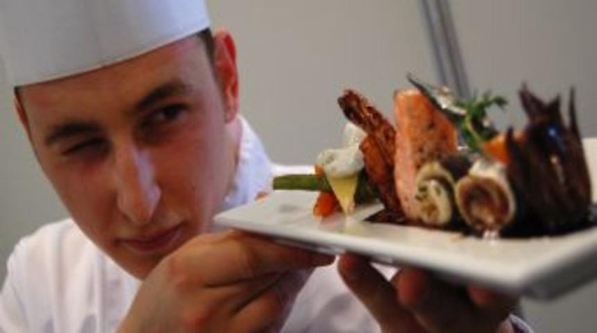 U&Uuml;&rsquo;l&uuml; aş&ccedil;ılık &ouml;ğrencileri İstanbul&rsquo;dan da madalyalarla d&ouml;nd&uuml;