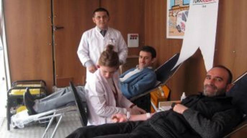 Turhallılar 1888 &uuml;nite kan bağışladı